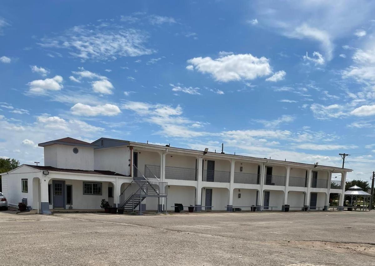 Dilley Executive Inn Esterno foto